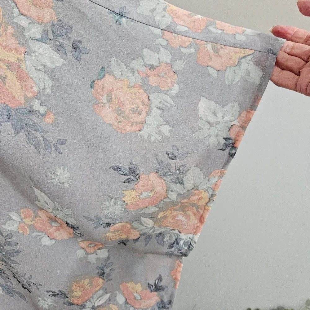Torrid Womens Grey Floral‎ Chiffon Kimono Cardigan Open Front Wrap Size 1X/2X